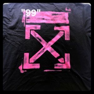 AUTHENTIC never worn OFF-WHITE black T-shirt sz Sm